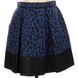 Sea New York - women’s SZ 4 Blue and Black Animal Print Mini Skirt- UEC!